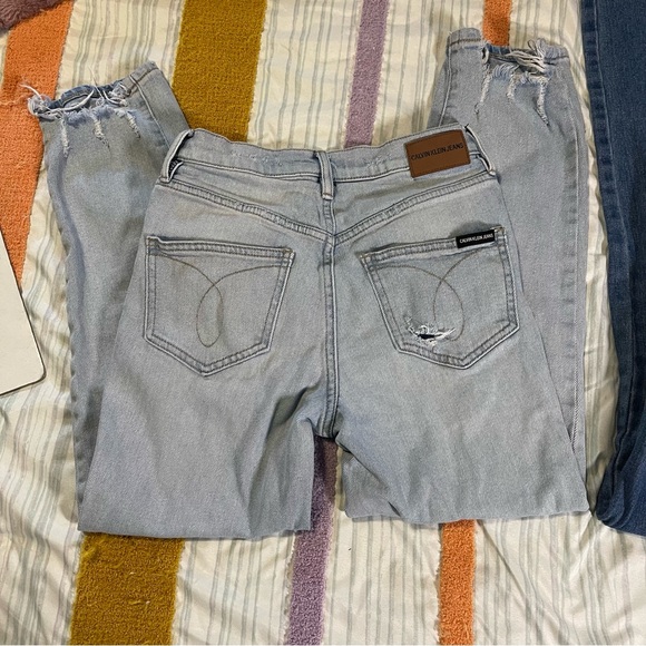GUC Lot of 2 Distressed JEANS size XS SHEIN & CALVIN KLEIN - Picture 4 of 8